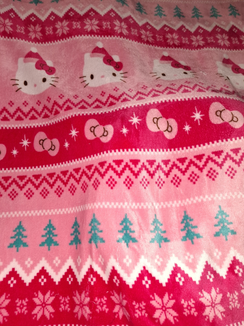 Hello Kitty Fair Isle Silk Touch Sherpa Throw Blanket